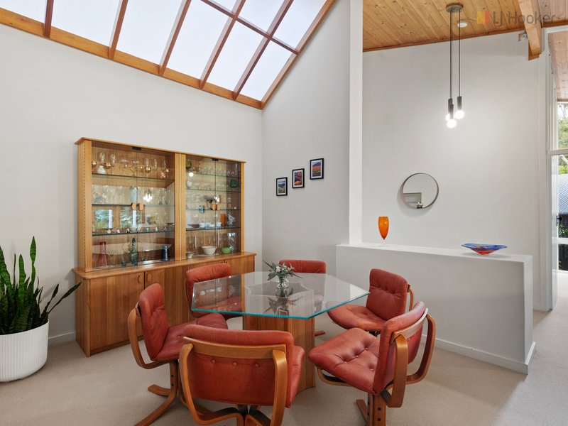 Photo - 18 Grevillea Crescent, Stonyfell SA 5066 - Image 11
