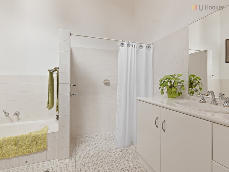 Photo - 18 Grevillea Crescent, Stonyfell SA 5066 - Image 25