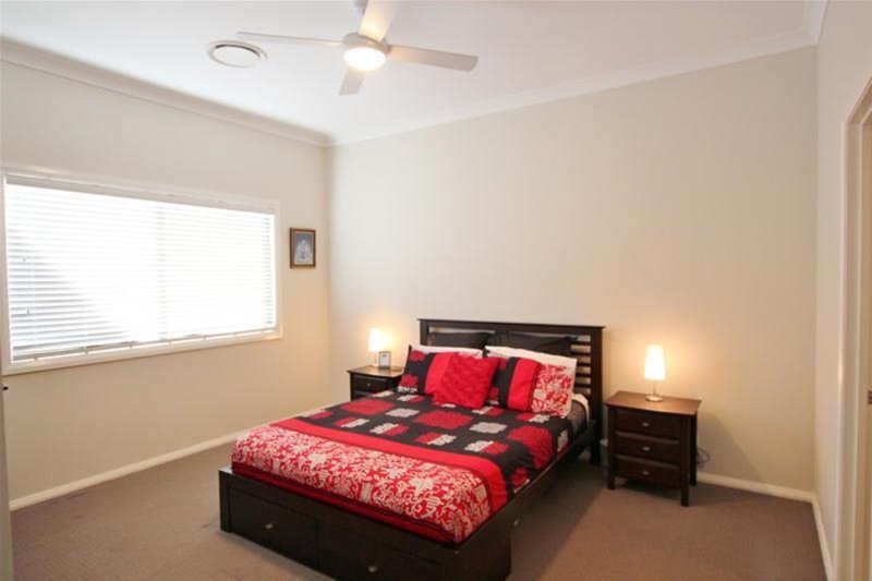 Photo - 18 Grimes Avenue, Elderslie NSW 2570 - Image 6