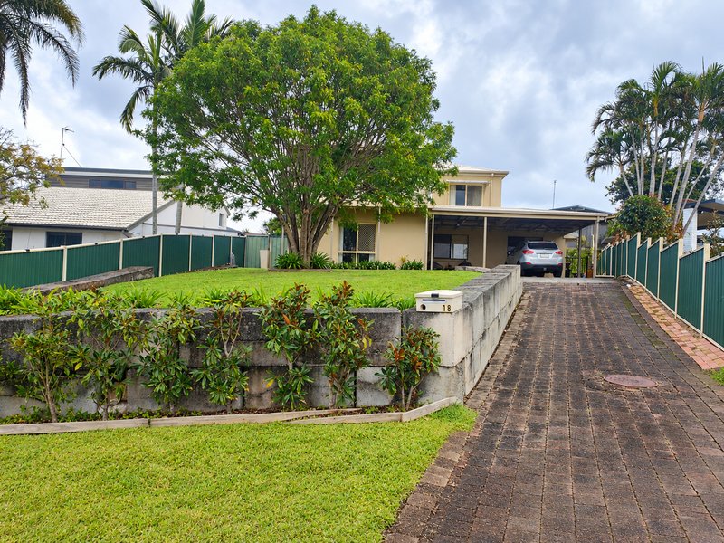 Photo - 18 Guthrie Parade, Carrara QLD 4211 - Image 1