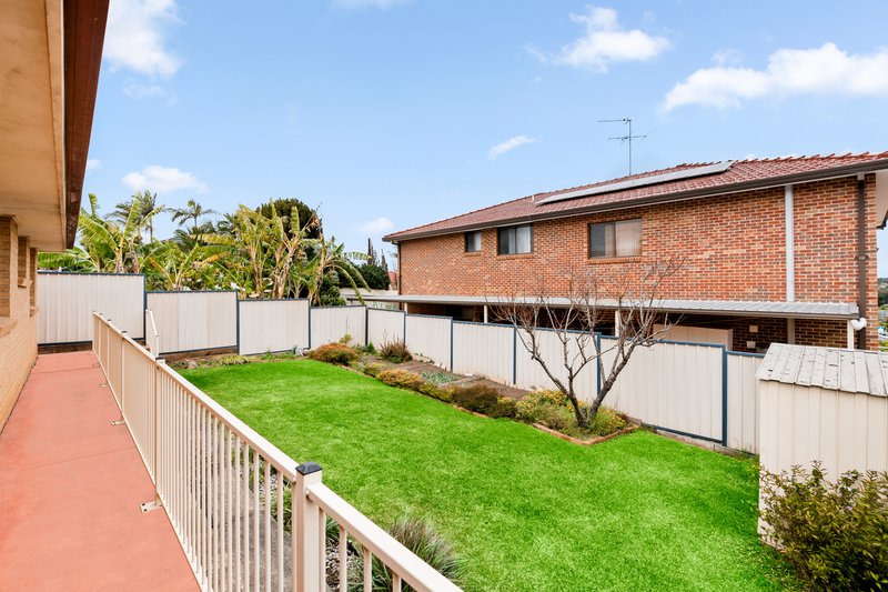 Photo - 18 Gwandalan Road, Edensor Park NSW 2176 - Image 16