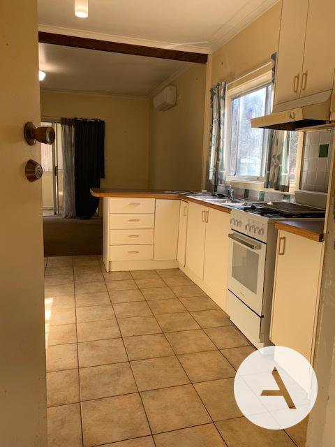 Photo - 18 Gymea Street, Narrabundah ACT 2604 - Image 4