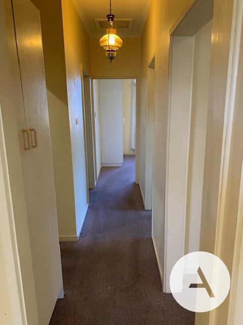 Photo - 18 Gymea Street, Narrabundah ACT 2604 - Image 7