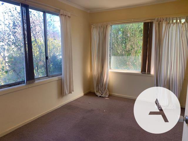 Photo - 18 Gymea Street, Narrabundah ACT 2604 - Image 10