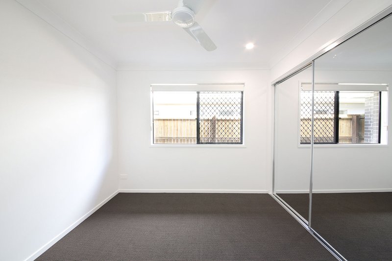 Photo - 18 Halcyon Street, Morayfield QLD 4506 - Image 5