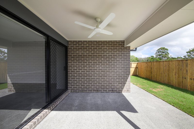 Photo - 18 Halcyon Street, Morayfield QLD 4506 - Image 12