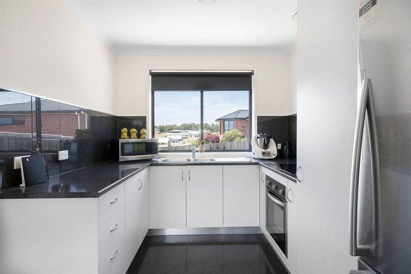 Photo - 1/8 Hales Street, Penguin TAS 7316 - Image 3