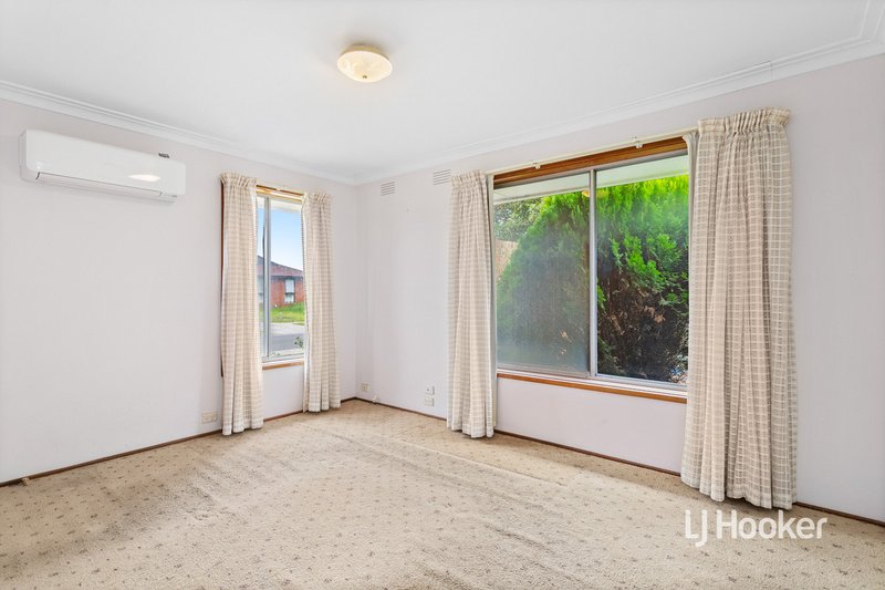 Photo - 18 Hampstead Drive, Hoppers Crossing VIC 3029 - Image 9