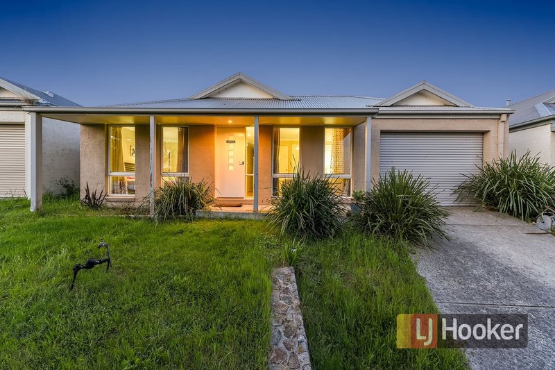 Photo - 18 Hanrahan Wynd, Lynbrook VIC 3975 - Image 14