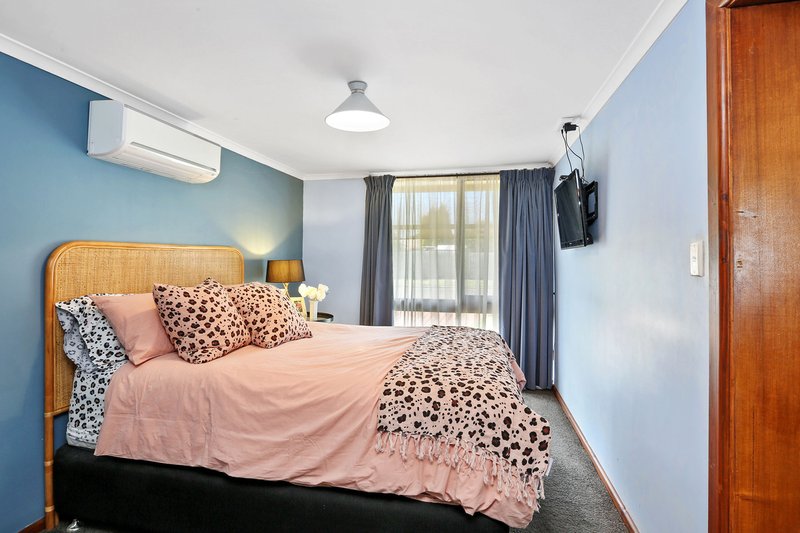 Photo - 18 Harding Street, Corio VIC 3214 - Image 5