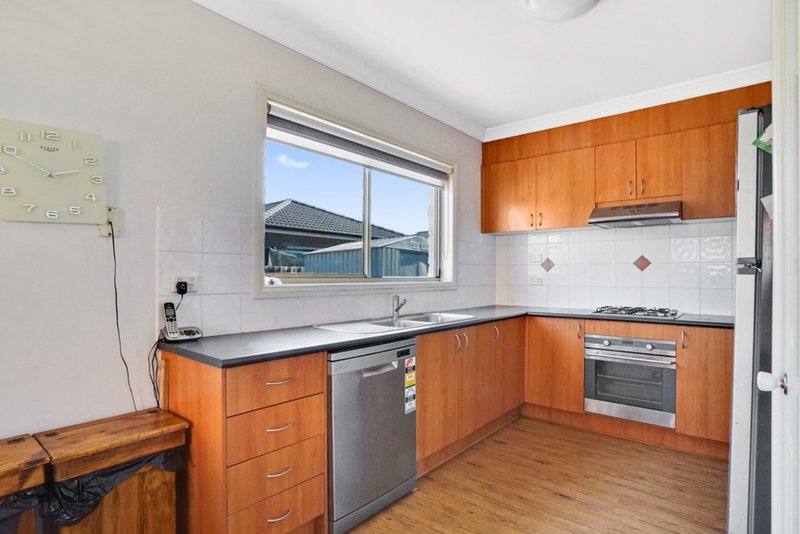 Photo - 18 Harkaway Avenue, Hoppers Crossing VIC 3029 - Image 10