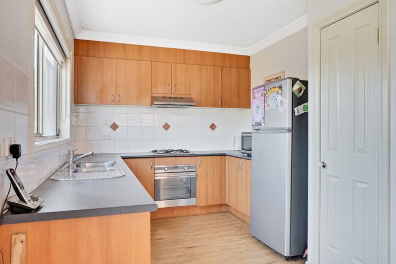 Photo - 18 Harkaway Avenue, Hoppers Crossing VIC 3029 - Image 11