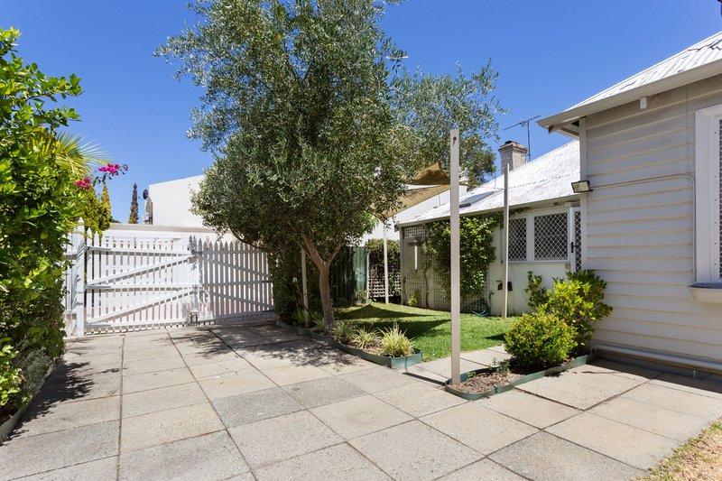 Photo - 18 Harold Street, Mount Lawley WA 6050 - Image 11