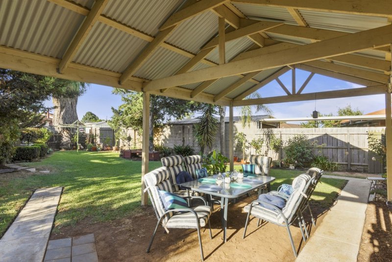 Photo - 18 Harrier Street, Werribee VIC 3030 - Image 3