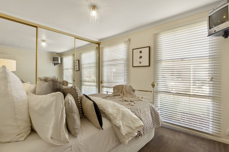 Photo - 18 Harrier Street, Werribee VIC 3030 - Image 11