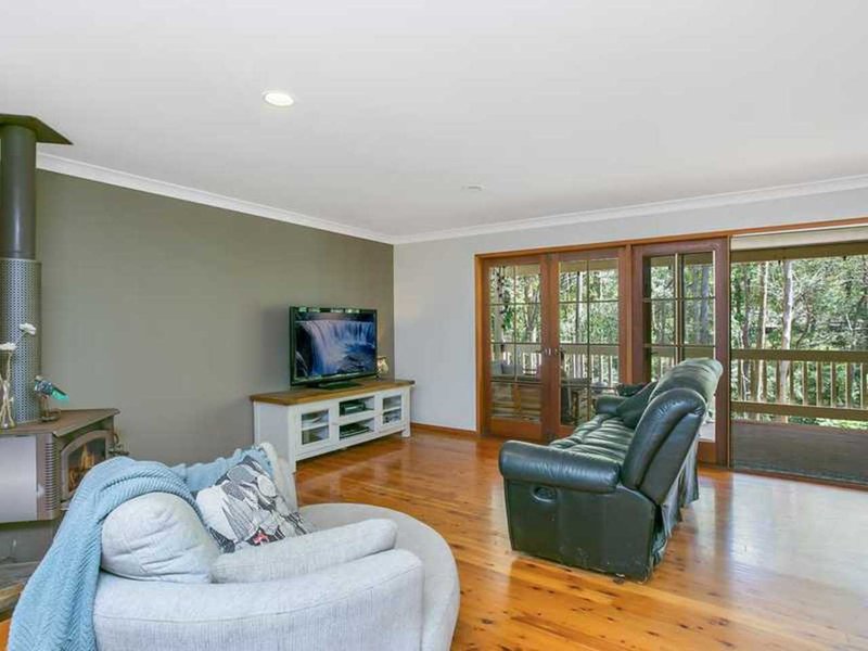 Photo - 18 Harry Mills Drive, Worongary QLD 4213 - Image 4