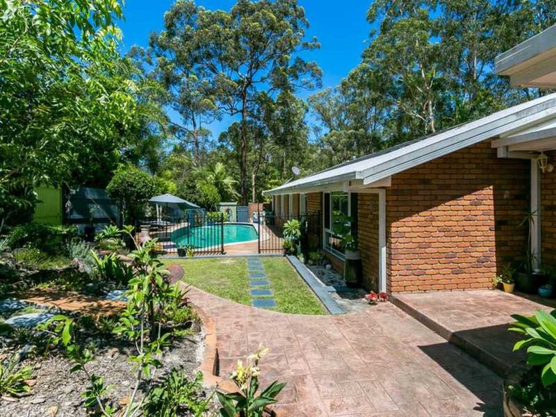 Photo - 18 Harry Mills Drive, Worongary QLD 4213 - Image 9