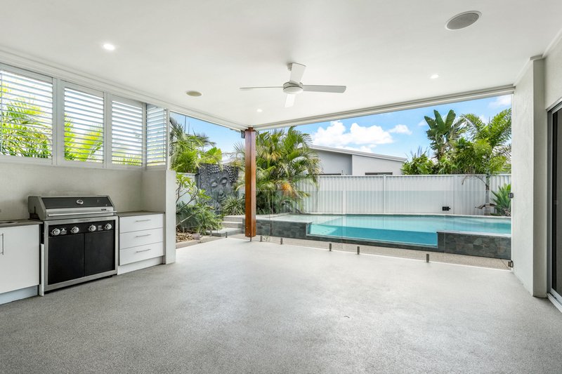 Photo - 18 Hartley Crescent, Pelican Waters QLD 4551 - Image 3