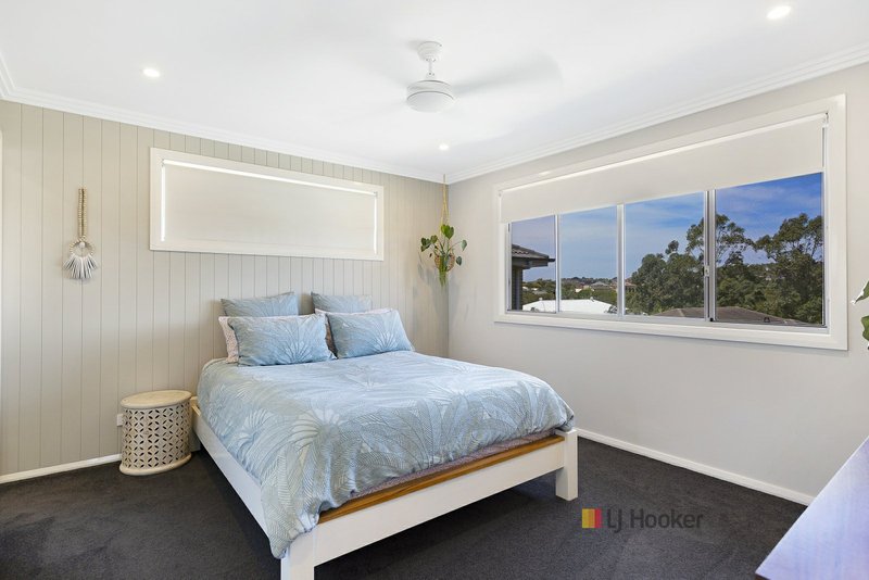 Photo - 18 Haven Crescent, Woongarrah NSW 2259 - Image 12