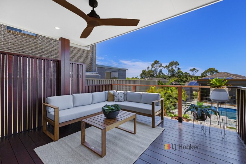 Photo - 18 Haven Crescent, Woongarrah NSW 2259 - Image 8