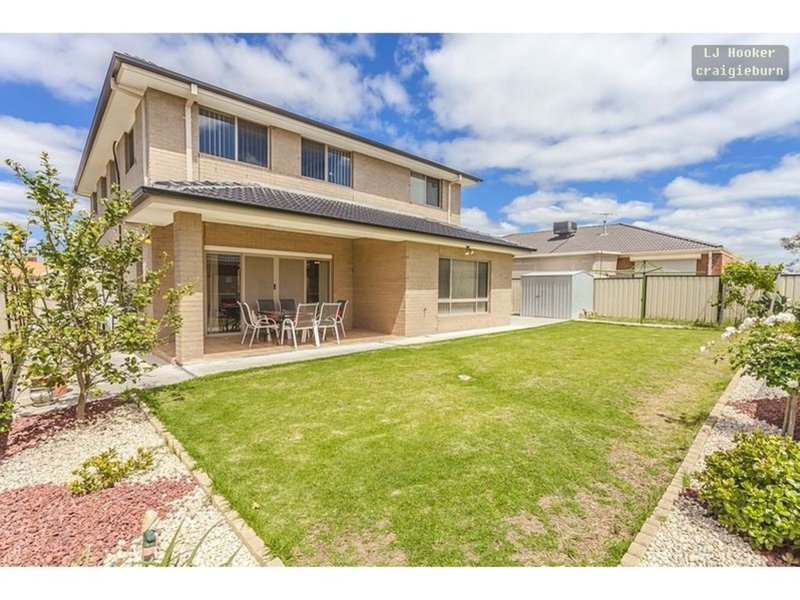 Photo - 18 Hayfield Rd , Roxburgh Park VIC 3064 - Image 19