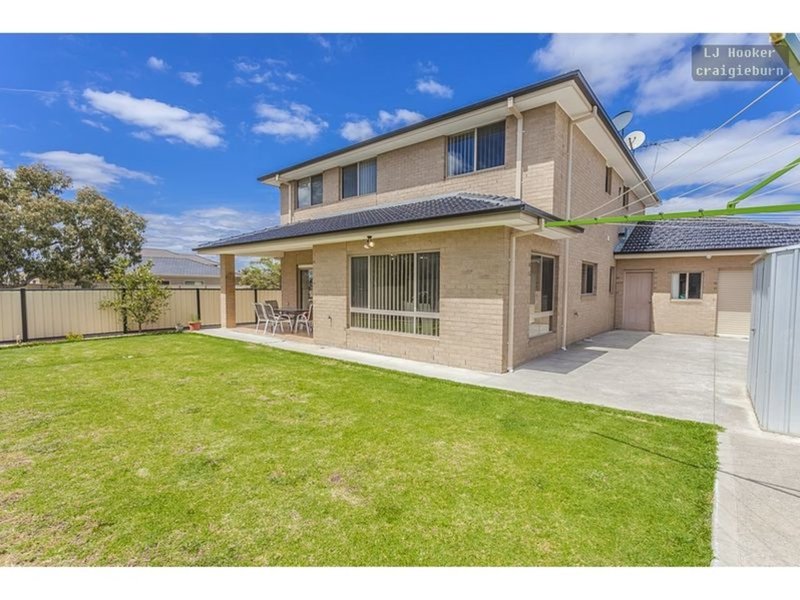 Photo - 18 Hayfield Rd , Roxburgh Park VIC 3064 - Image 20