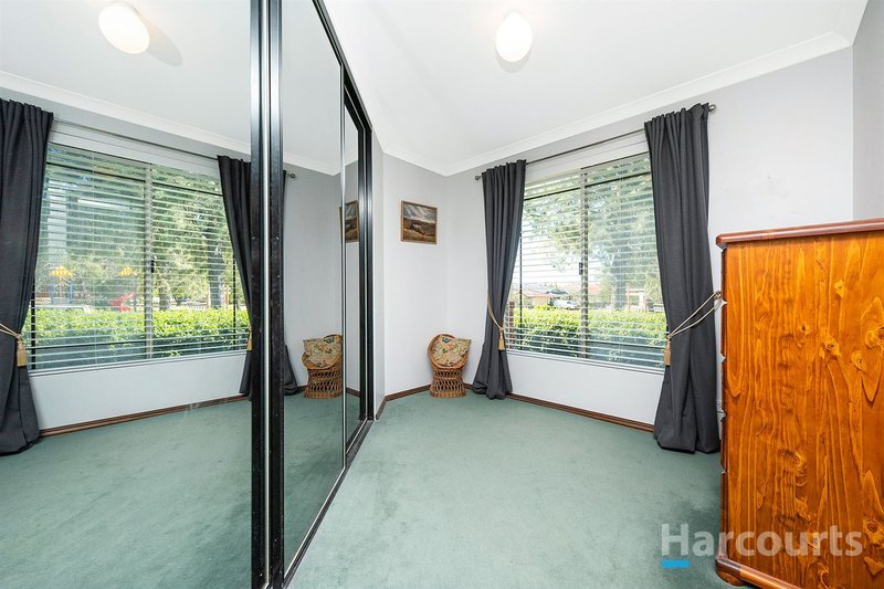 Photo - 18 Heacham Avenue, Hocking WA 6065 - Image 5