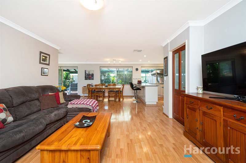 Photo - 18 Heacham Avenue, Hocking WA 6065 - Image 14