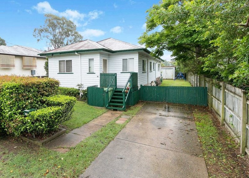 18 Hedge Street, Strathpine QLD 4500