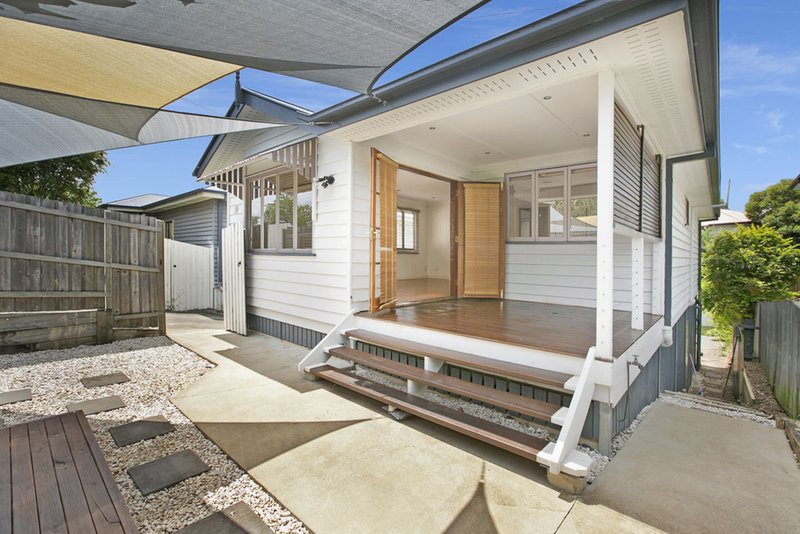 Photo - 18 Helles Street, Moorooka QLD 4105 - Image 1