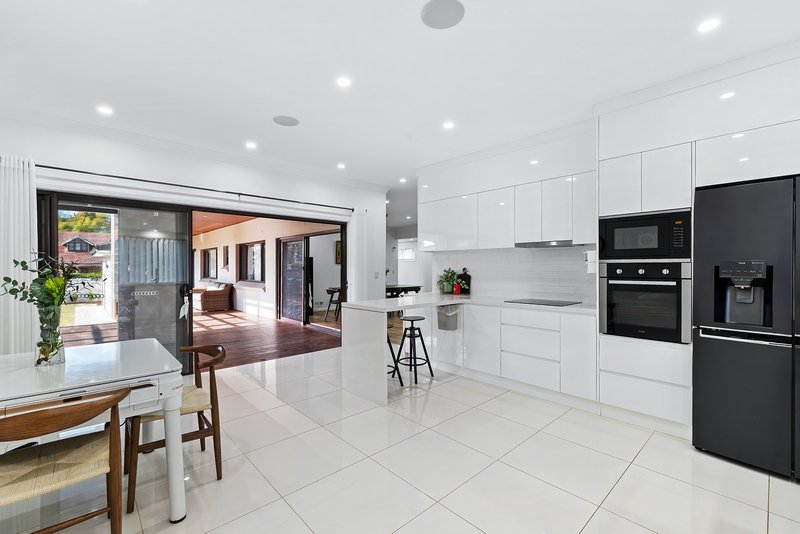 Photo - 18 Herberton Avenue, Hunters Hill NSW 2110 - Image 5