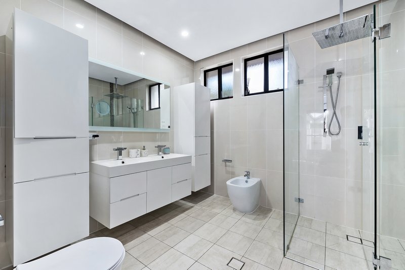 Photo - 18 Herberton Avenue, Hunters Hill NSW 2110 - Image 13