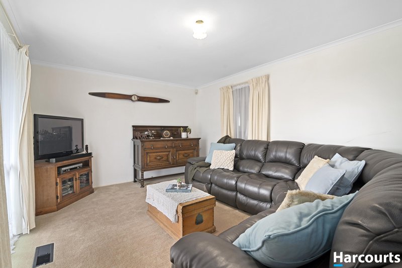 Photo - 18 Herman Court, Lysterfield VIC 3156 - Image 2