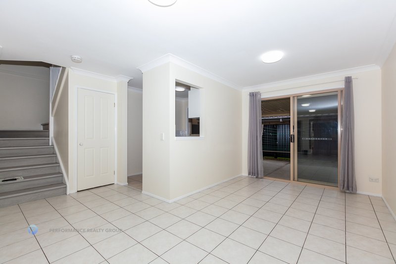 1/8 Hialeah Crescent, Helensvale QLD 4212