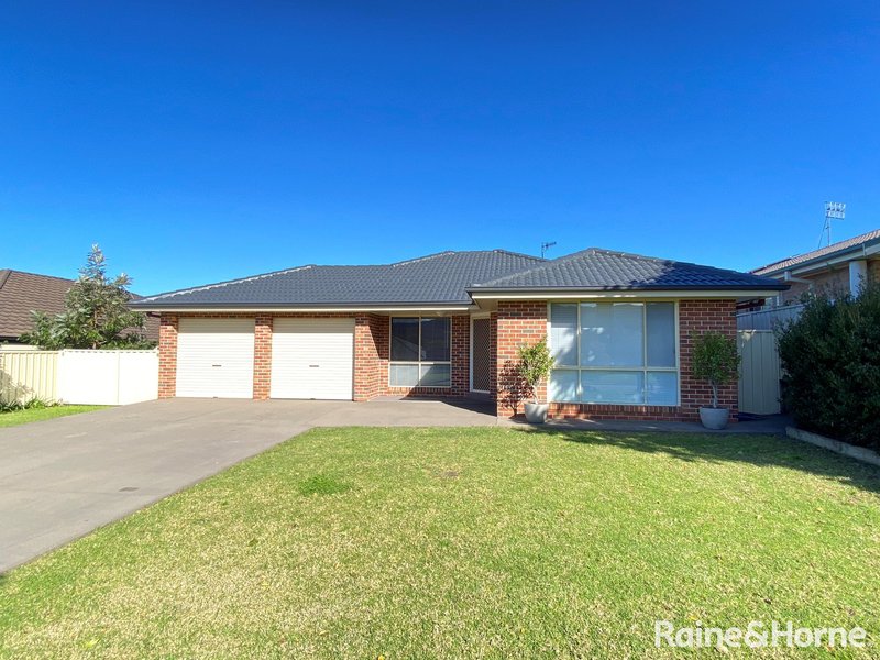 Photo - 18 Hibiscus Place, Bomaderry NSW 2541 - Image 1