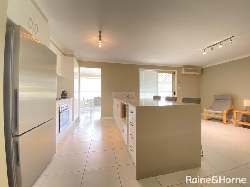 Photo - 18 Hibiscus Place, Bomaderry NSW 2541 - Image 4