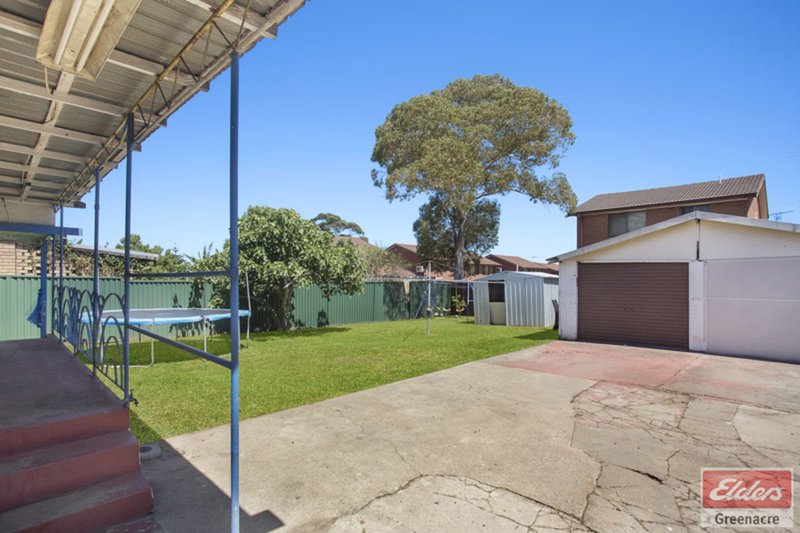 Photo - 18 Highview Avenue, Greenacre NSW 2190 - Image 6