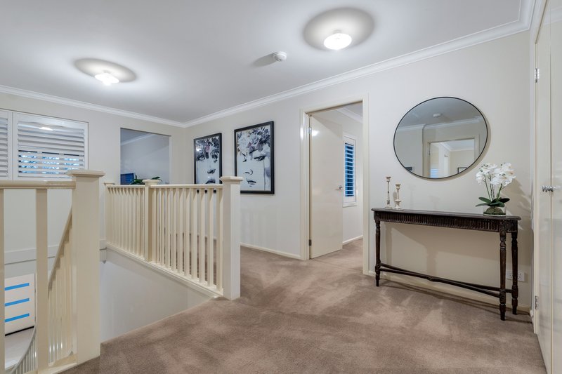 Photo - 18 Highview Place, Craigieburn VIC 3064 - Image 15