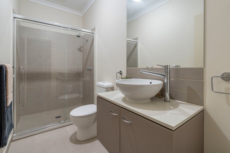 Photo - 18 Highview Place, Craigieburn VIC 3064 - Image 28