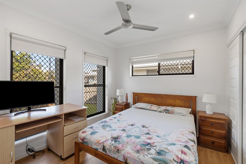 Photo - 18 Highview Terrace, Murrumba Downs QLD 4503 - Image 13