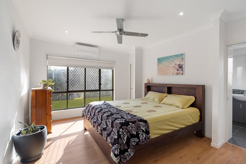 Photo - 18 Highview Terrace, Murrumba Downs QLD 4503 - Image 14