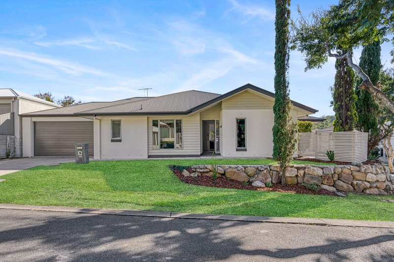 Photo - 18 Hillside Circuit, Chermside West QLD 4032 - Image 1