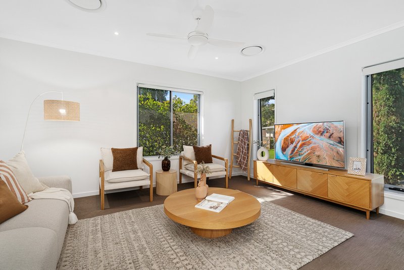Photo - 18 Hillside Circuit, Chermside West QLD 4032 - Image 3