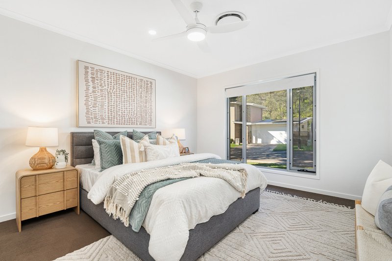 Photo - 18 Hillside Circuit, Chermside West QLD 4032 - Image 11