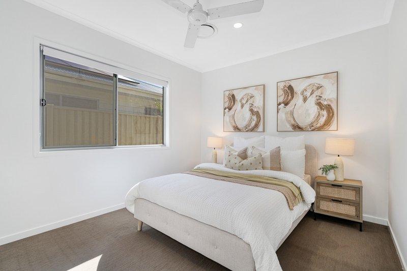 Photo - 18 Hillside Circuit, Chermside West QLD 4032 - Image 16