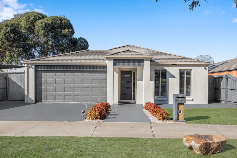 Photo - 18 Hilton Street, Craigieburn VIC 3064 - Image 1