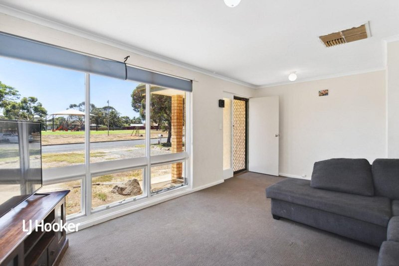 Photo - 18 Hindmarsh Boulevard, Evanston Gardens SA 5116 - Image 3