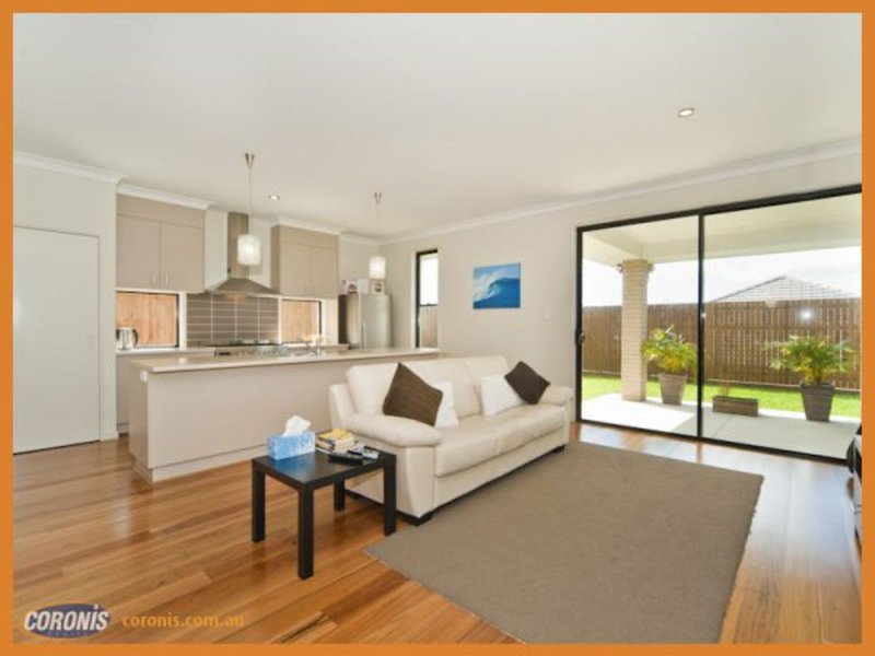 Photo - 18 Hirsch Court, North Lakes QLD 4509 - Image 2