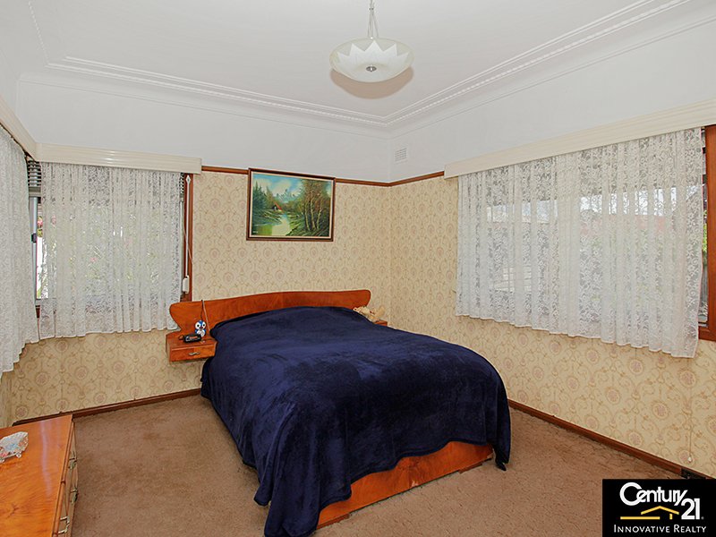 Photo - 18 Hitter Avenue, Bass Hill NSW 2197 - Image 7