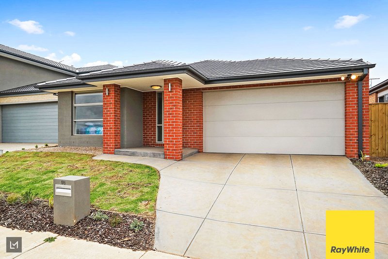 Photo - 18 Hodgson Avenue, Tarneit VIC 3029 - Image 2